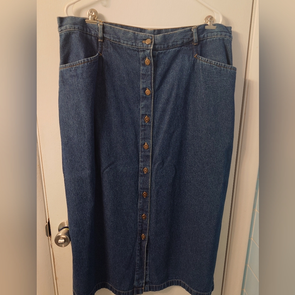 Classic Elements Jean / Denim Skirt